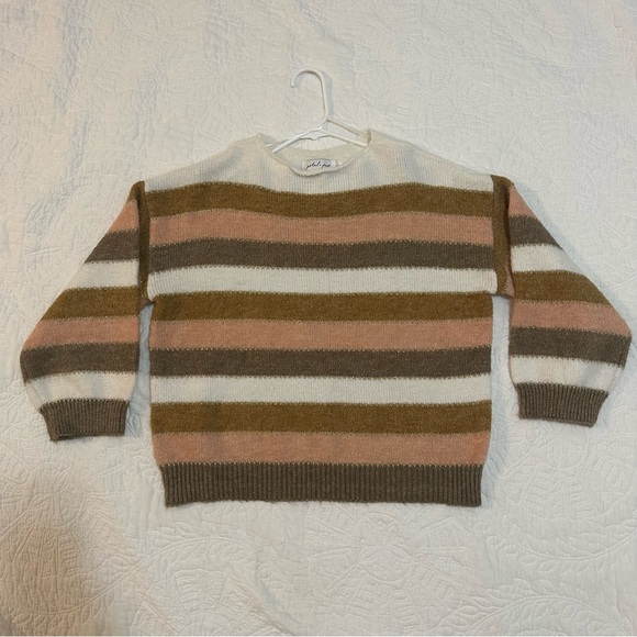 Petal & Pup sweater - Picture 3 of 7